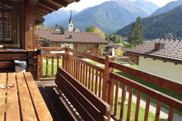 Foto van Oostenrijkse bergchalet-retraite - Vakantiehuis in Wald-Königsleiten - TerraceBalcony