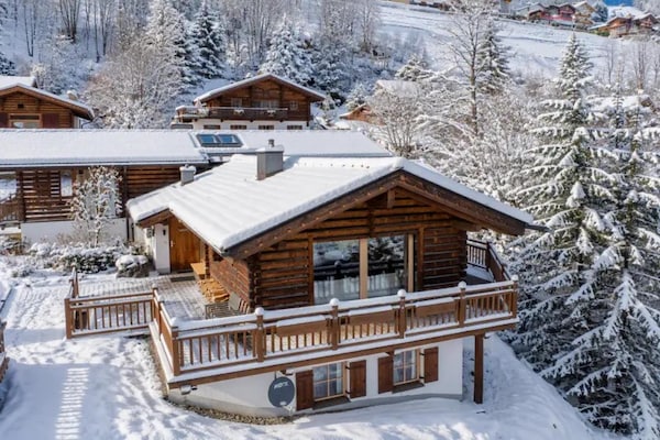 Foto van Familieskichalet met uitzicht - Vakantiehuis in Wald-Königsleiten - ExteriorWinter