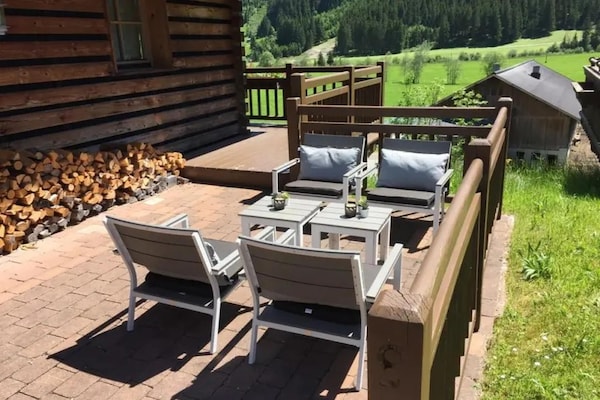 Foto van Familieskichalet met uitzicht - Vakantiehuis in Wald-Königsleiten - TerraceBalcony