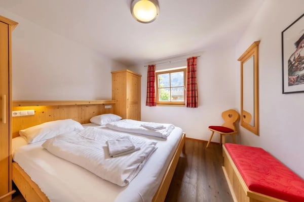 Foto van Schoneben Mountain Family Retreat - Vakantiehuis in Wald-Königsleiten - BedRoom