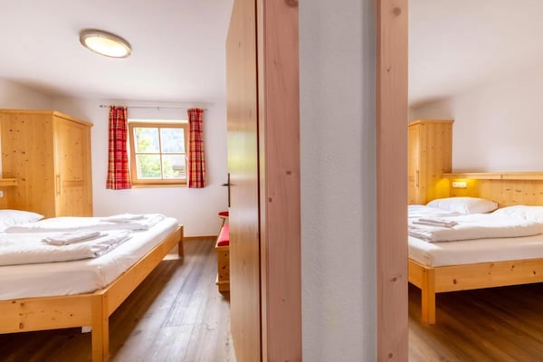 Foto van Schoneben Mountain Family Retreat - Vakantiehuis in Wald-Königsleiten - BedRoom
