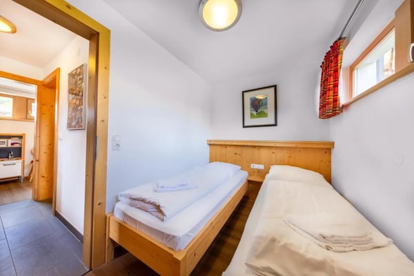 Foto van Schoneben Mountain Family Retreat - Vakantiehuis in Wald-Königsleiten - BedRoom