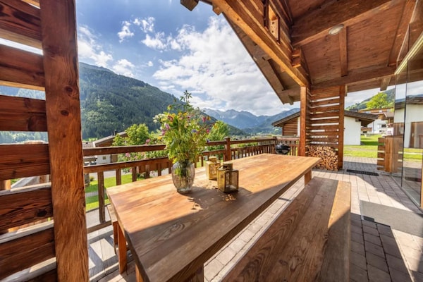 Foto van Schoneben Mountain Family Retreat - Vakantiehuis in Wald-Königsleiten - TerraceBalcony
