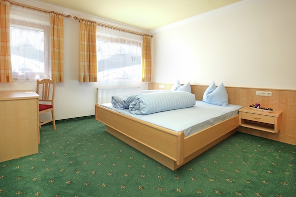 Foto van Comfortabele vakantiewoning in Maria Alm aan de piste - BedRoom