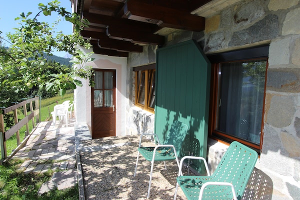 Foto van Comfortabele vakantiewoning in Maria Alm aan de piste - TerraceBalcony