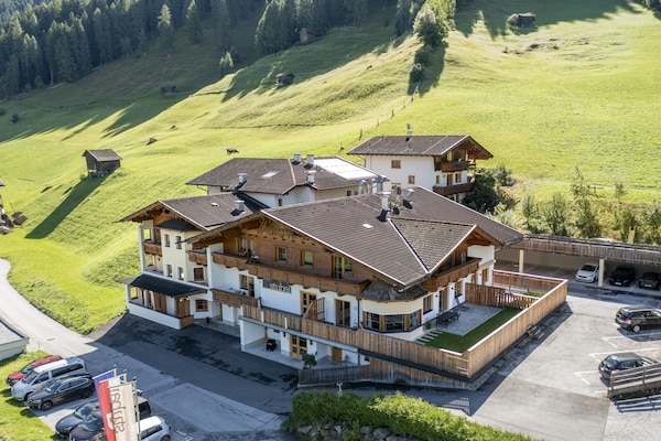 Foto van Vakantieappartement met balkon en skiberging - Vakantiehuis in Neustift im Stubaital - ExteriorSummer