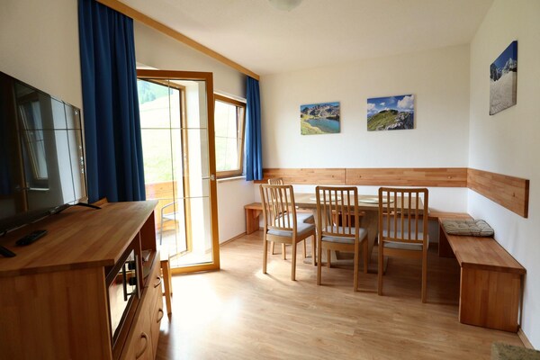 Foto van Vakantieappartement met balkon en skiberging - Vakantiehuis in Neustift im Stubaital - DiningRoom