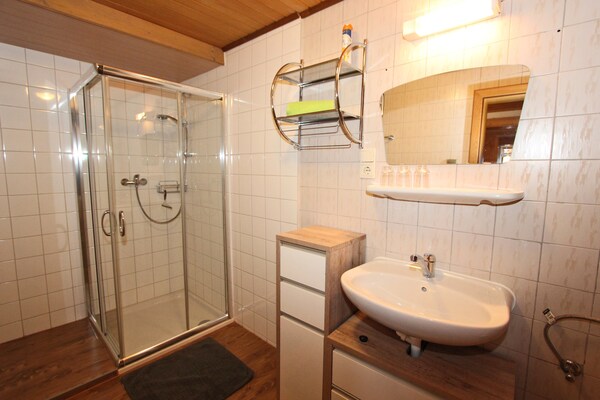 Foto van Appartement in Kaltenbach bij Skilift - Vakantiehuis in Kaltenbach - BathRoom