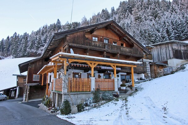 Foto van Appartement in Kaltenbach bij Skilift - Vakantiehuis in Kaltenbach - ExteriorWinter