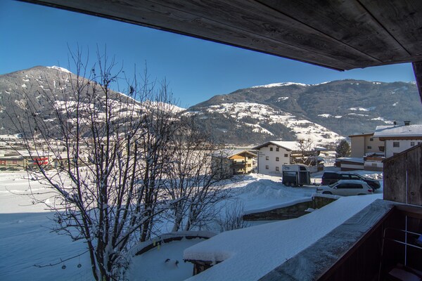 Foto van Appartement in Kaltenbach bij Skilift - Vakantiehuis in Kaltenbach - ViewWinter