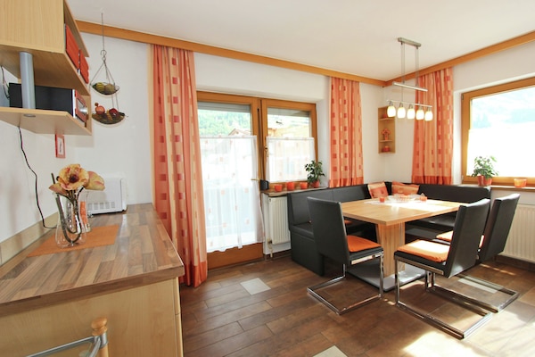 Foto van Appartement in Stumm bij Skigebied - Vakantiehuis in Stumm - DiningRoom