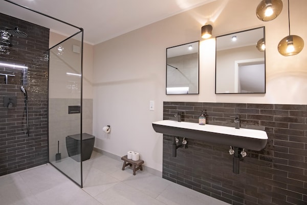 Foto van Exclusief Alpenchalet in Niederau - Vakantiehuis in Wildschönau-Niederau - BathRoom