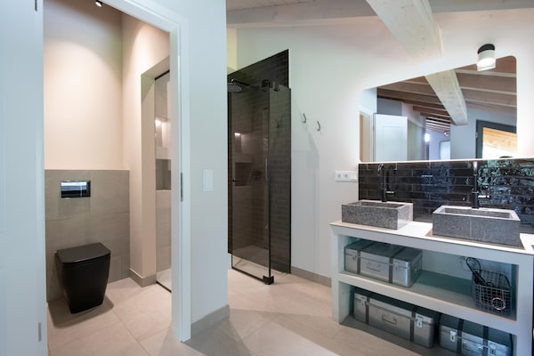 Foto van Exclusief Alpenchalet in Niederau - Vakantiehuis in Wildschönau-Niederau - BathRoom