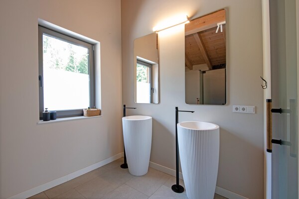 Foto van Exclusief Alpenchalet in Niederau - Vakantiehuis in Wildschönau-Niederau - BathRoom