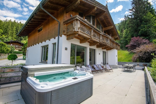 Foto van Exclusief Alpenchalet in Niederau - Vakantiehuis in Wildschönau-Niederau - ExteriorSummer