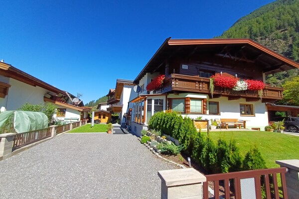 Foto van Appartement in Ski-paradijs bij Loipes - Vakantiehuis in Längenfeld - ExteriorSummer