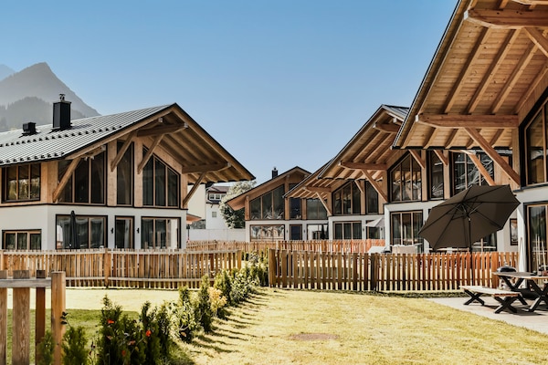 Foto van Luxe chalet in Bichlbach - Vakantiehuis in Bichlbach - ExteriorSummer