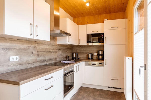 Foto van Luxe chalet in Sankt Georgen met jacuzzi - Vakantiehuis in Sankt Georgen am Kresichberg - Kitchen