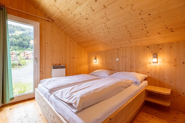 Foto van Luxe chalet in Sankt Georgen met jacuzzi - Vakantiehuis in Sankt Georgen am Kresichberg - BedRoom