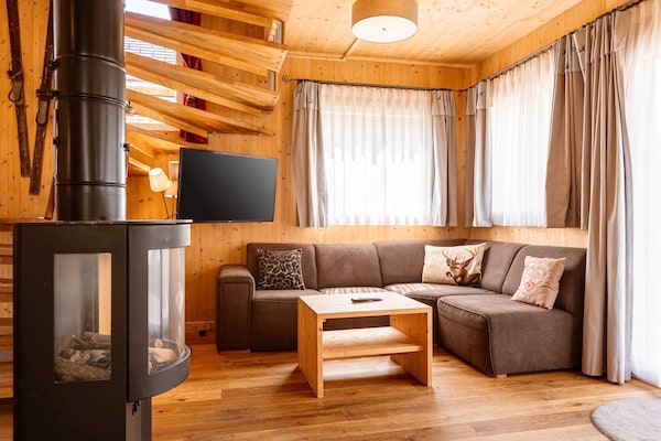 Foto van Luxe chalet met bubbelbad - Vakantiehuis in Sankt Georgen am Kresichberg - LivingRoom