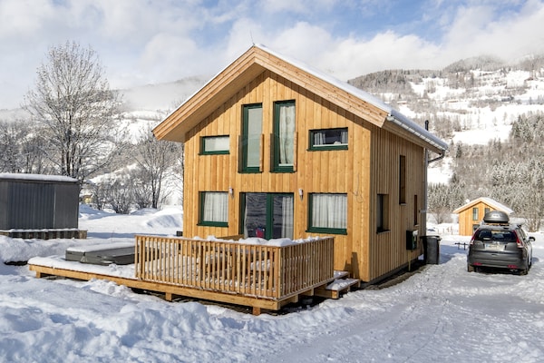 Foto van Luxe chalet met bubbelbad - Vakantiehuis in Sankt Georgen am Kresichberg - ExteriorWinter
