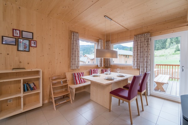 Foto van Luxe chalet met bubbelbad - Vakantiehuis in Sankt Georgen am Kresichberg - DiningRoom
