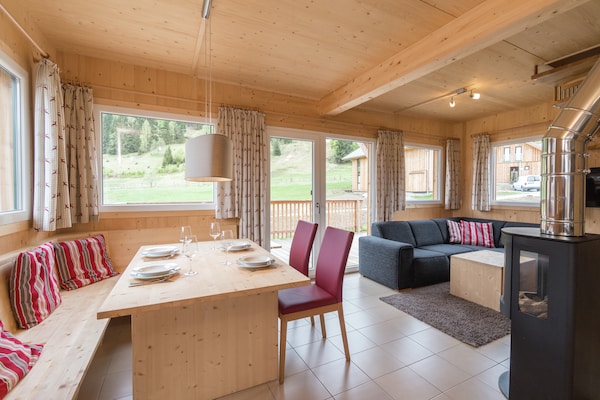 Foto van Luxe chalet met bubbelbad - Vakantiehuis in Sankt Georgen am Kresichberg - DiningRoom