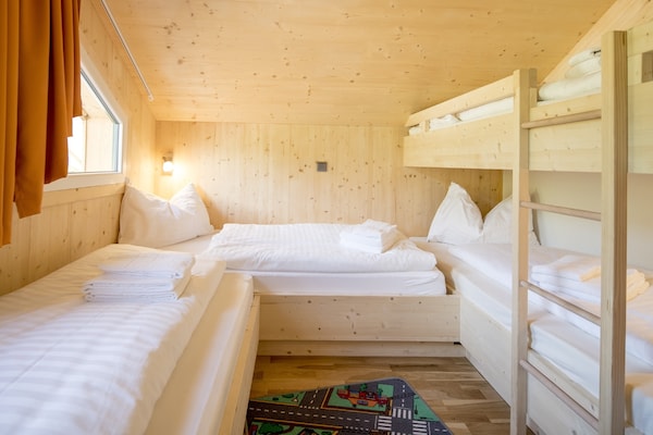 Foto van Groot chalet met swimspa - Vakantiehuis in Sankt Georgen am Kresichberg - BedRoom