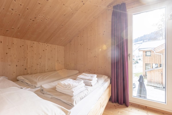 Foto van Luxe chalet met hottub - Vakantiehuis in Sankt Georgen am Kresichberg - BedRoom
