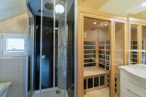 Foto van Luxe chalet met hottub - Vakantiehuis in Sankt Georgen am Kresichberg - BathRoom