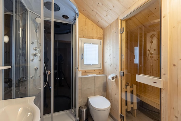 Foto van Luxe chalet met hottub - Vakantiehuis in Sankt Georgen am Kresichberg - BathRoom