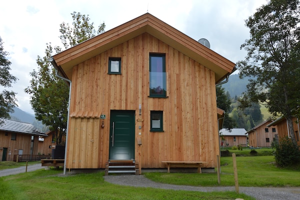 Foto van Luxe chalet met hottub - Vakantiehuis in Sankt Georgen am Kresichberg - ExteriorSummer