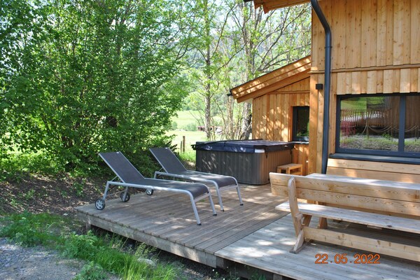 Foto van Mooi chalet met hottub - Vakantiehuis in Sankt Georgen am Kresichberg - TerraceBalcony