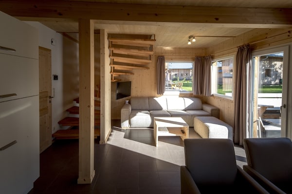Foto van Luxe chalet met whirlpool - Vakantiehuis in Sankt Georgen am Kresichberg - LivingRoom