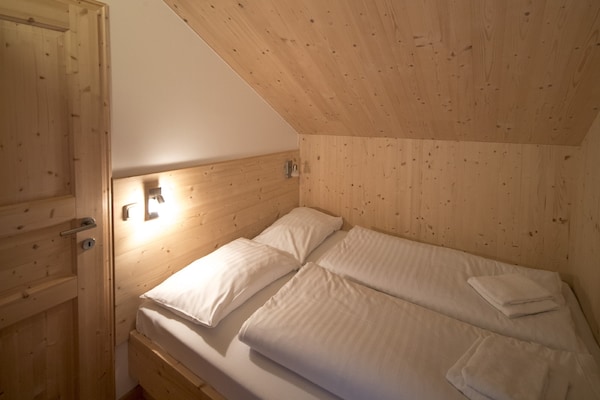 Foto van Luxe chalet met whirlpool - Vakantiehuis in Sankt Georgen am Kresichberg - BedRoom