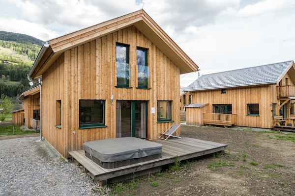 Foto van Luxe chalet met whirlpool - Vakantiehuis in Sankt Georgen am Kresichberg - ExteriorSummer