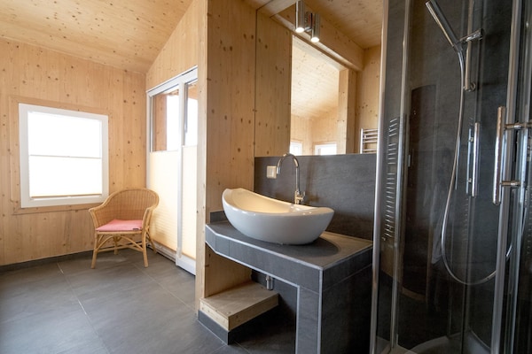 Foto van Mooi chalet met bubbelbad - Vakantiehuis in Turracherhöhe - BathRoom