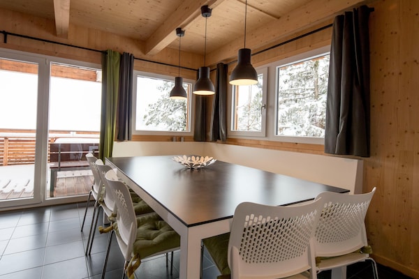 Foto van Luxe chalet met binnenjacuzzi - Vakantiehuis in Turracherhöhe - DiningRoom