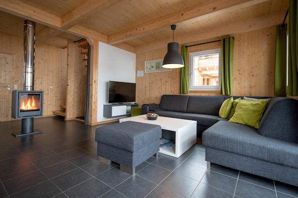 Foto van Luxe chalet met binnenjacuzzi - Vakantiehuis in Turracherhöhe - LivingRoom