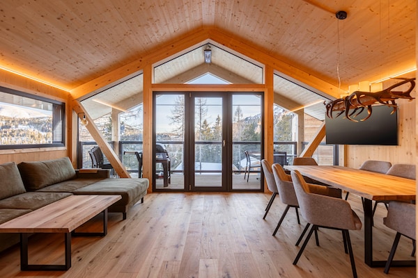 Foto van Charmant chalet met hot tub and sauna - Vakantiehuis in Turrach - LivingRoom