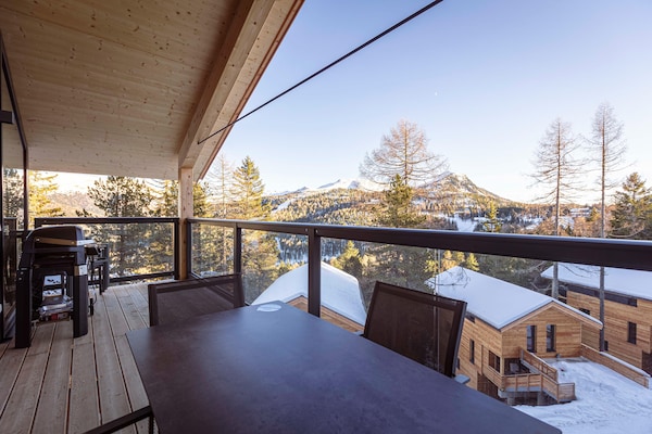 Foto van Charmant chalet met hot tub and sauna - Vakantiehuis in Turrach - TerraceBalcony