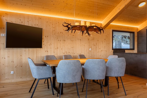 Foto van Charmant chalet met hot tub and sauna - Vakantiehuis in Turrach - DiningRoom