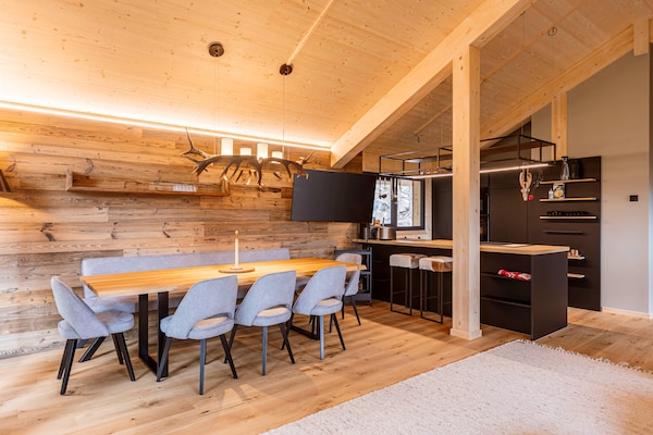 Foto van Luxe chalet met sauna & hot tub - Vakantiehuis in Turrach - DiningRoom