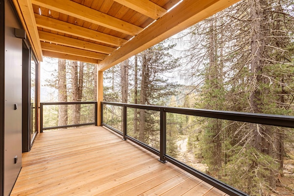Foto van Luxe chalet met sauna & hot tub - Vakantiehuis in Turrach - TerraceBalcony