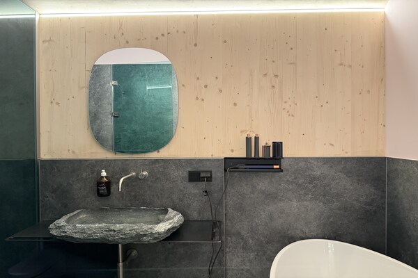 Foto van Luxe chalet met sauna en bubbelbad - Vakantiehuis in Turrach - BathRoom