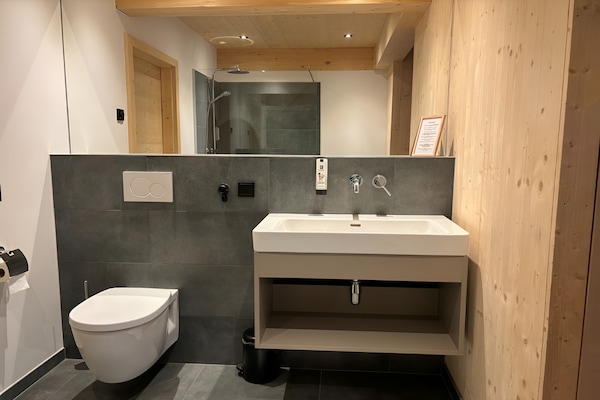 Foto van Luxe chalet met sauna en bubbelbad. - Vakantiehuis in Turrach - BathRoom