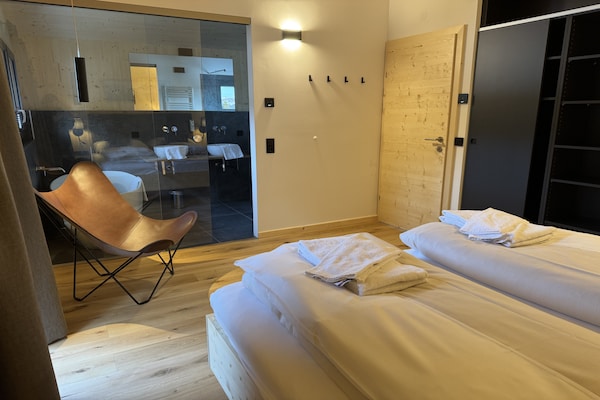 Foto van Luxe chalet met sauna en bubbelbad. - Vakantiehuis in Turrach - BedRoom