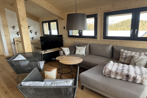 Foto van Luxe chalet met sauna en bubbelbad. - Vakantiehuis in Turrach - LivingRoom