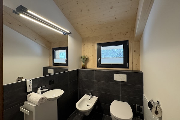 Foto van Luxe chalet met sauna en bubbelbad. - Vakantiehuis in Turrach - BathRoom
