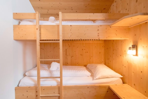 Foto van Luxe chalet met buitenwhirlpool - Vakantiehuis in Turracherhöhe - BedRoom